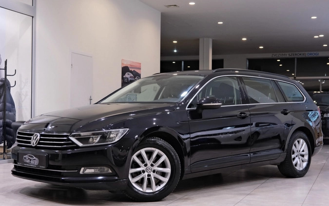 Volkswagen Passat cena 49900 przebieg: 299000, rok produkcji 2016 z Ozimek małe 631